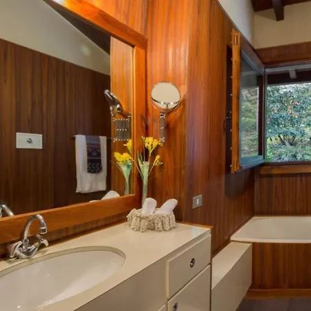 Villa Classic, Elegant Private Opposite