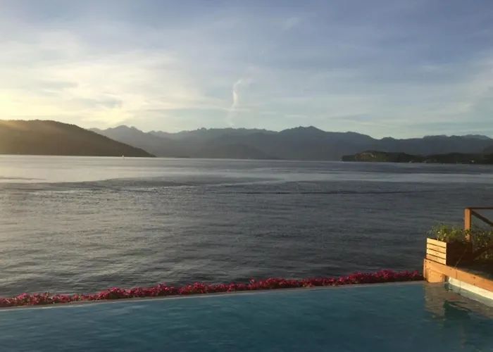 Classic, Elegant Private Opposite Βίλα Ispra