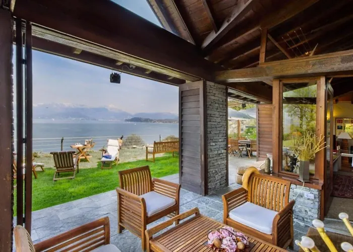 Classic, Elegant Private Opposite *