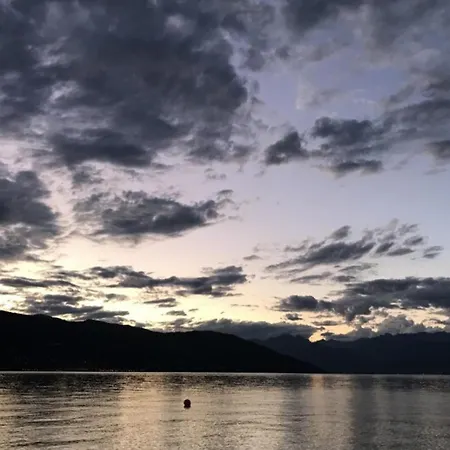 Classic, Elegant Private Opposite *