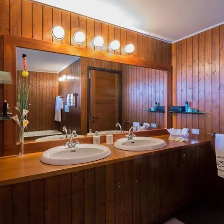 Classic, Elegant Private Opposite