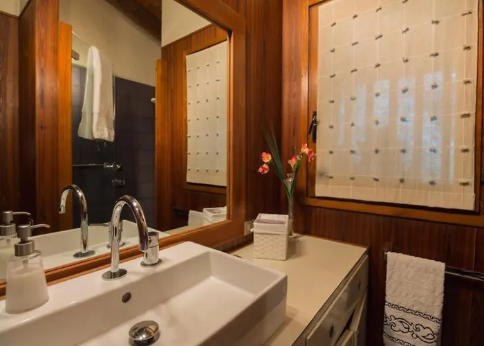 Willa Classic, Elegant Private Opposite Ispra