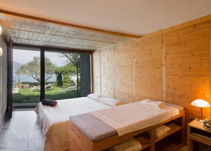 Classic, Elegant Private Opposite